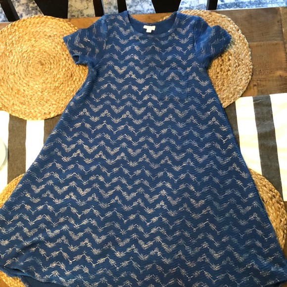 Lularoe elegant collection Carly - Picture 1 of 2